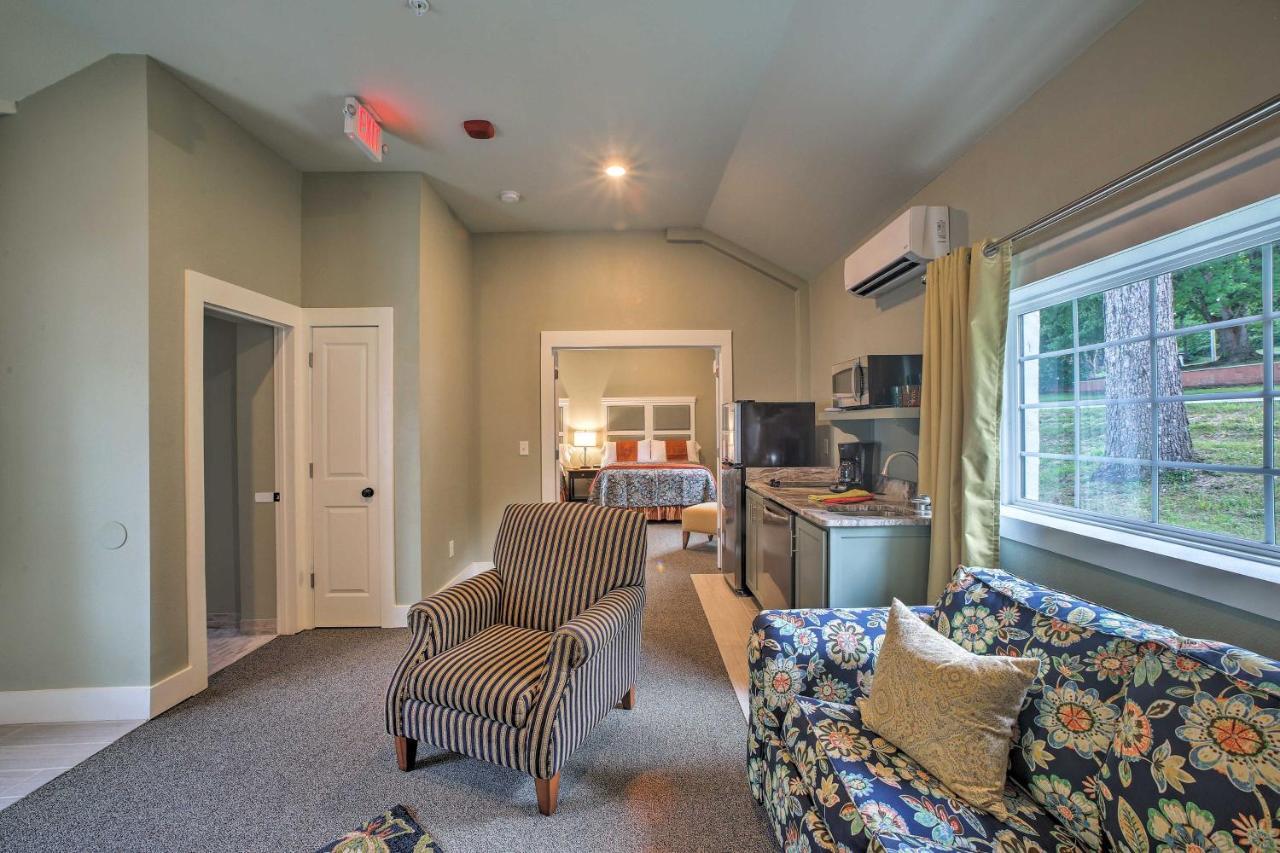 Downtown Branson Cottage With Pool Access! Exteriör bild